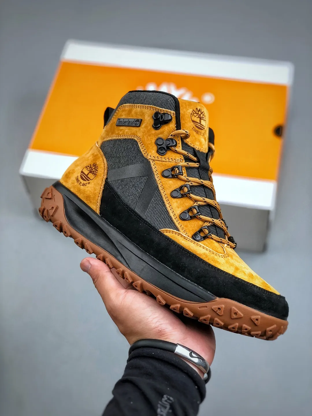 Local self-pickup💰480 supports store delivery. New goods🚀Timberland Timberland/Timberland outdoor high-top casual Martin boots series. Guangdong factory quality. Original box and original packaging. The fabric is made of Italian 🇮🇹 top-grade frosted fine-grained cowhide. It is paired with anti-odor and anti-corrosion genuine leather latex insoles to give you a perfect wearing experience. High-quality and durable. A must-have for sportsmen. Specially designed to treat those who are not handsome. High-quality and first-class foot feel. Size: 39-44